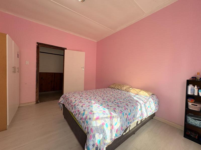 5 Bedroom Property for Sale in Southfield Western Cape